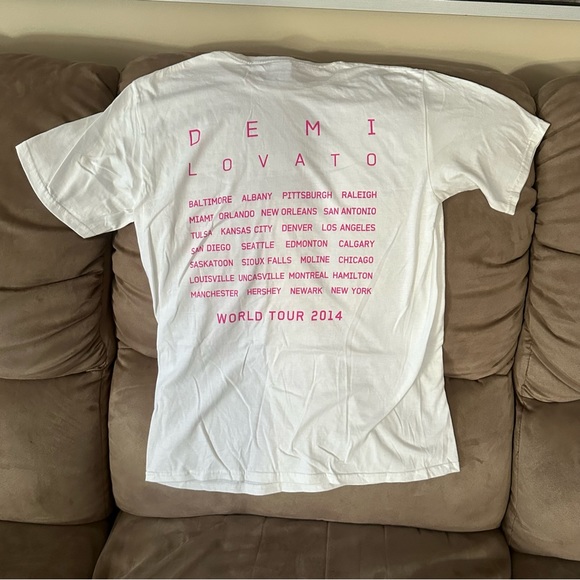 Demi Levato Tour Shirt - Picture 2 of 3